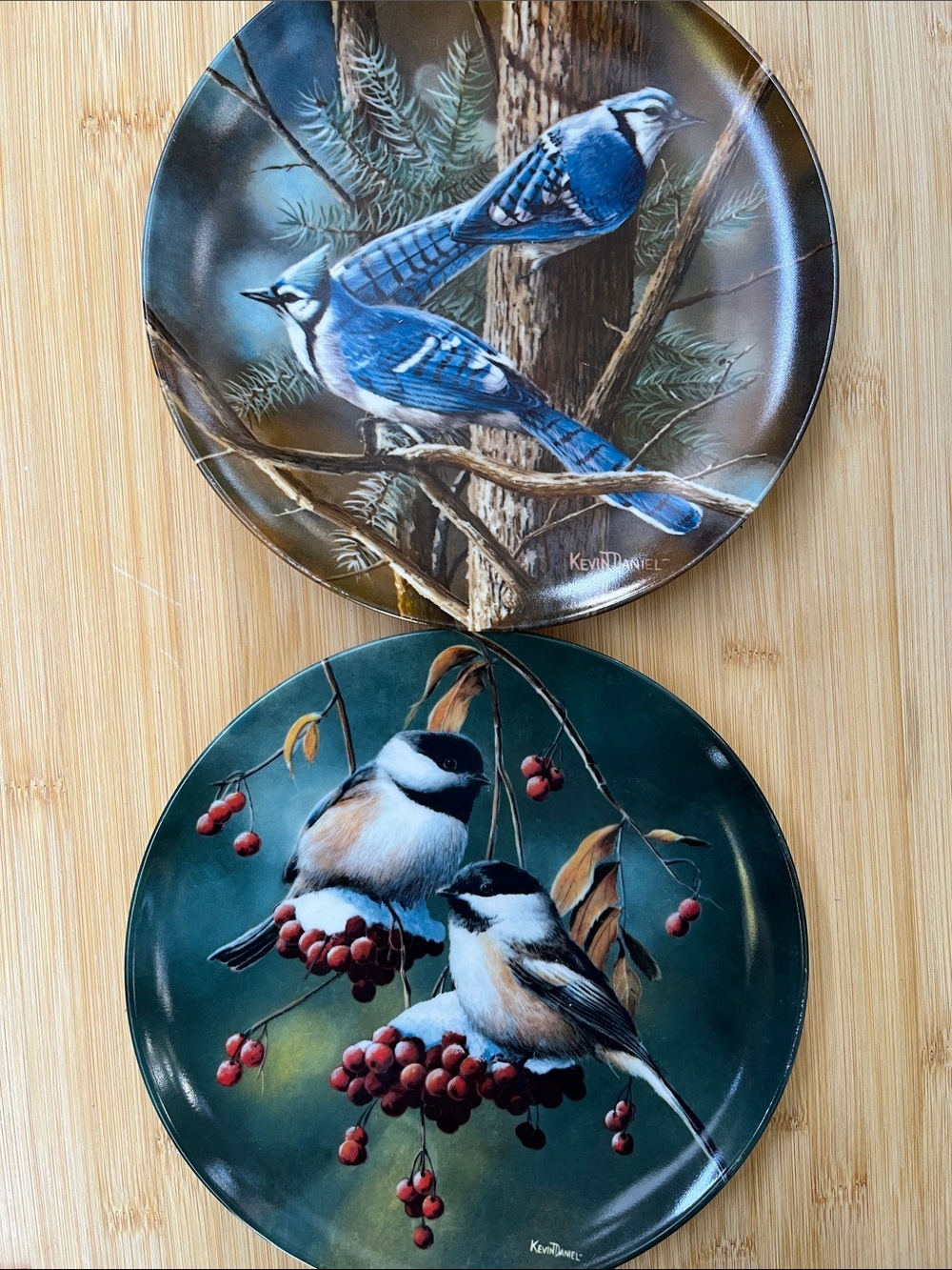 Knowles Collectible Bird Decorative Plate Pair Blue Jay & Chickadee